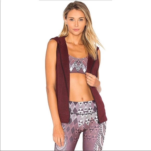 REVOLVE Onzie Burgundy Sleeveless Zip Hoodie Vest - Picture 1 of 11